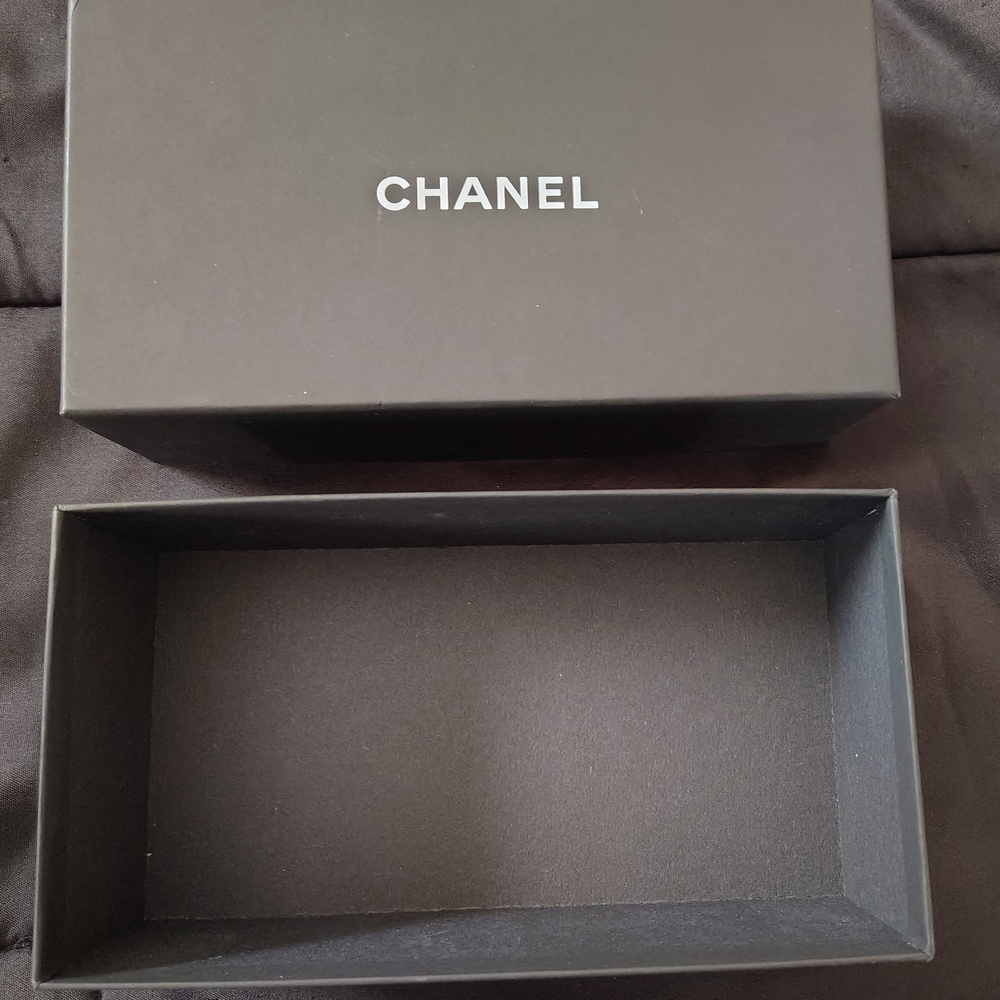 New Chanel Black Gift Box 4" X 7". - Picture 3 of 3